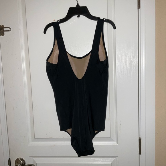 Swimsuit - Picture 3 of 5